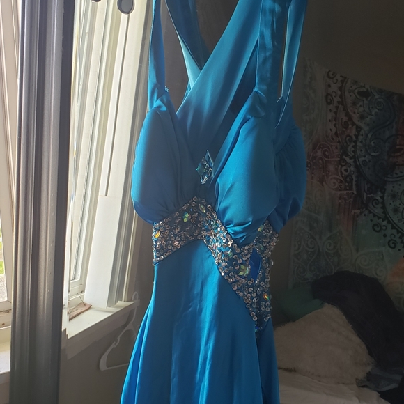 Floor length blue sequin dress - Picture 2 of 3